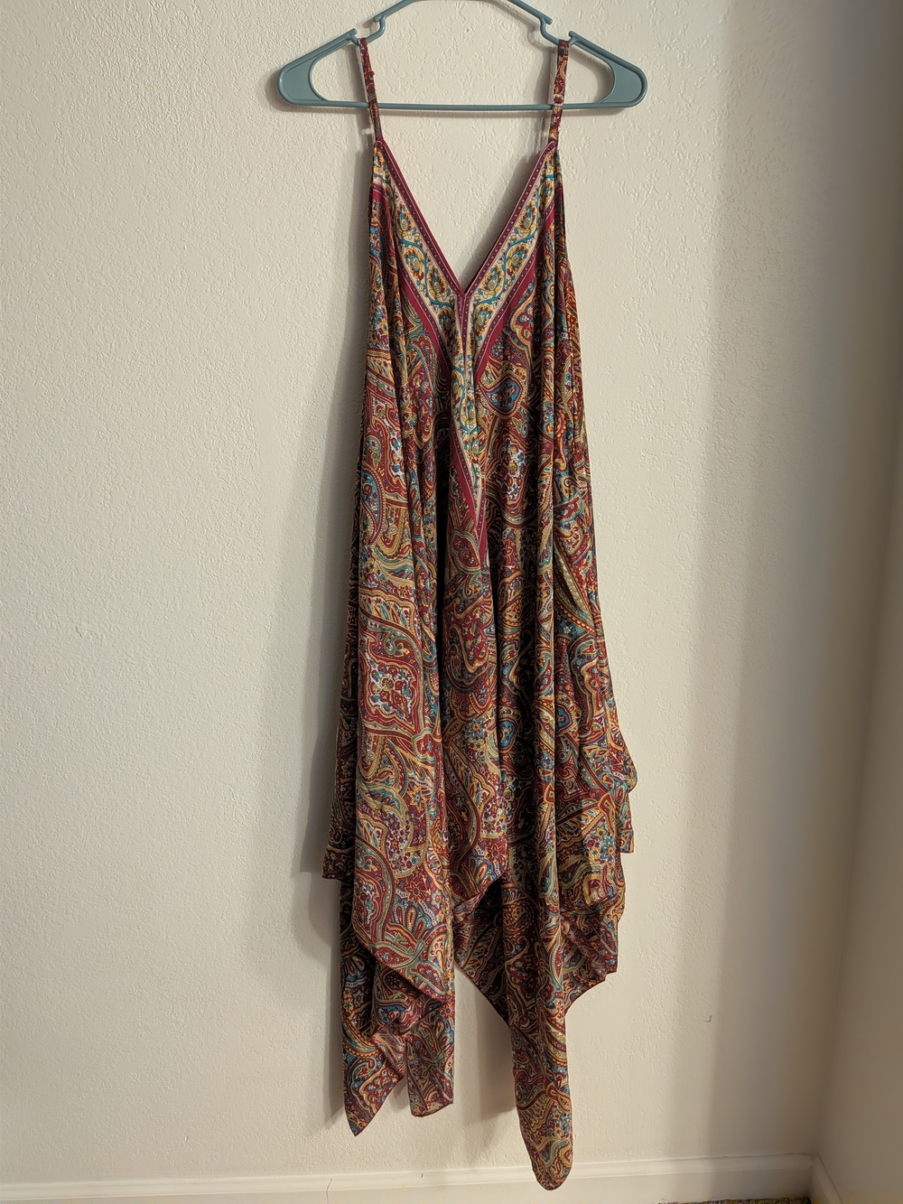 Asymmetrical Paisley V-Neck Maxi Dress - Multicolor